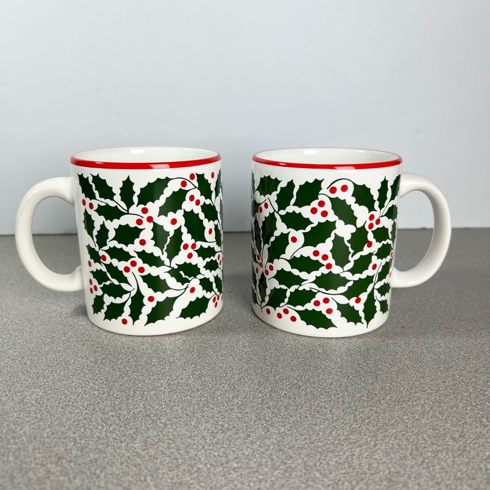 Set of 2 Waechtersbach Pottery Ceramic Mugs Cups Red Green‎ Holly Berry Spain